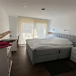 Bergisch Josef Apartman *
