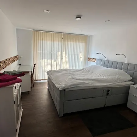 Bergisch Josef Apartment *