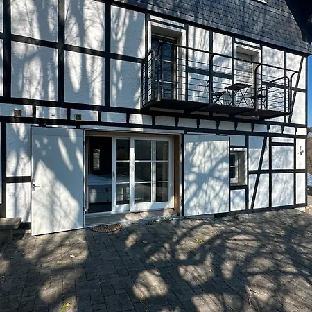 Bergisch Josef Apartment