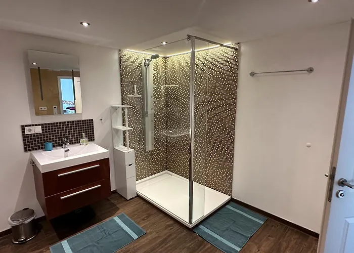 Bergisch Josef 公寓